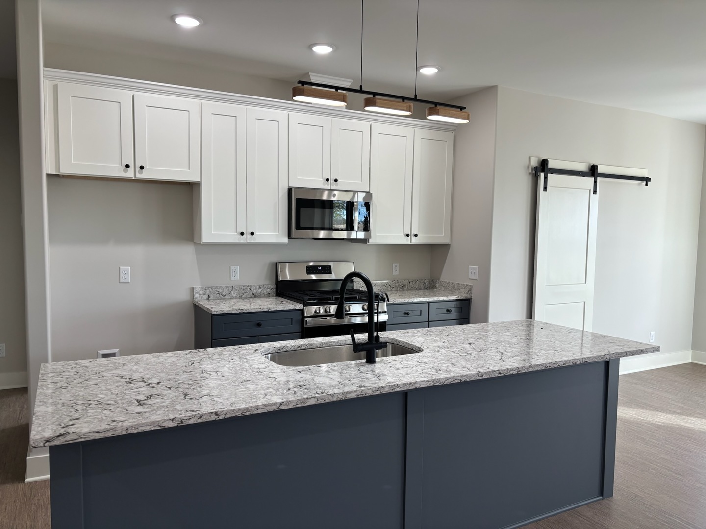 607 Anjali Court, Unit R Sycamore, IL 60178 - Photo 2 of 24 Gallery Image 2
