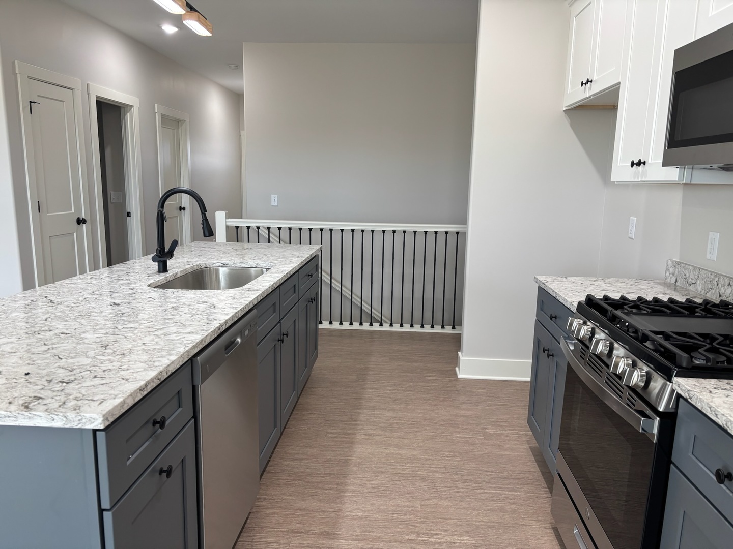 607 Anjali Court, Unit R Sycamore, IL 60178 - Photo 4 of 24 Gallery Image 4