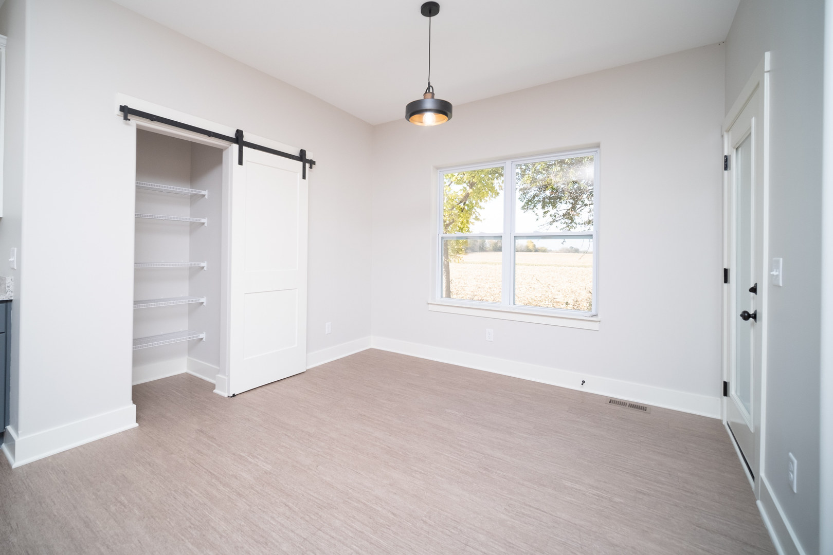 607 Anjali Court, Unit R Sycamore, IL 60178 - Photo 6 of 24 Gallery Image 6