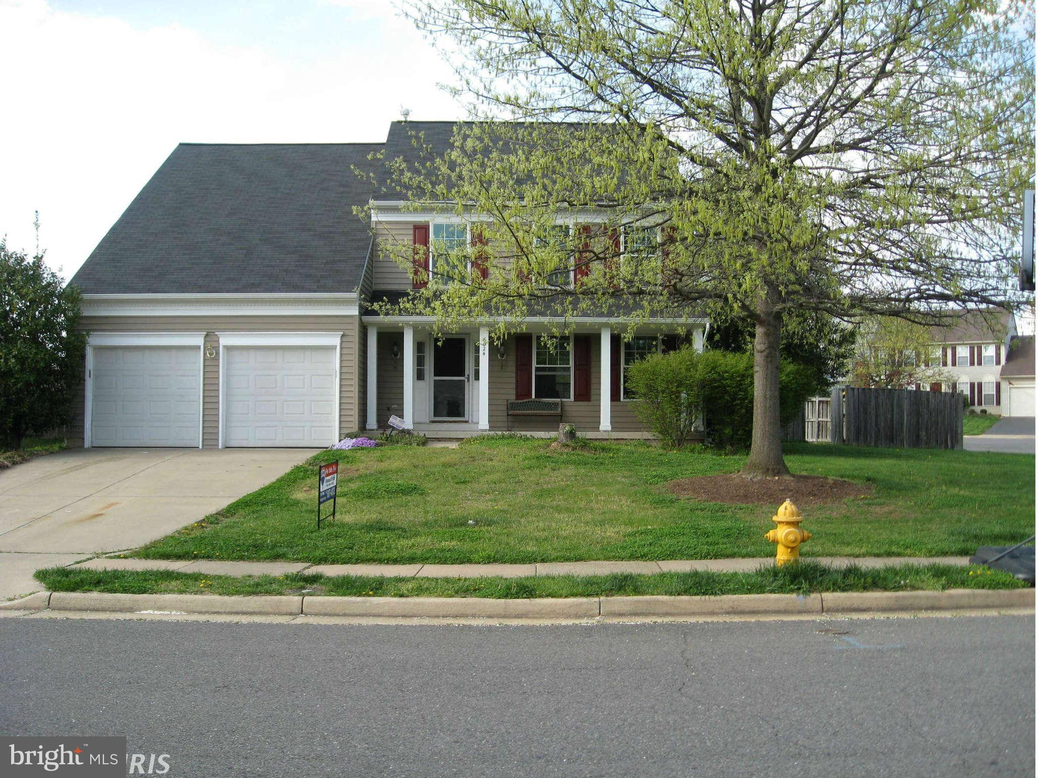 8024 Folkstone Road Manassas, VA 20111 - Photo 1 of 20 Exterior (Front)