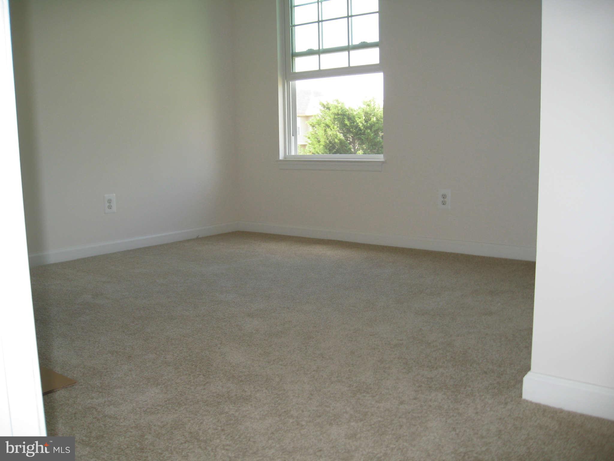 8024 Folkstone Road Manassas, VA 20111 - Photo 17 of 20 Bedroom