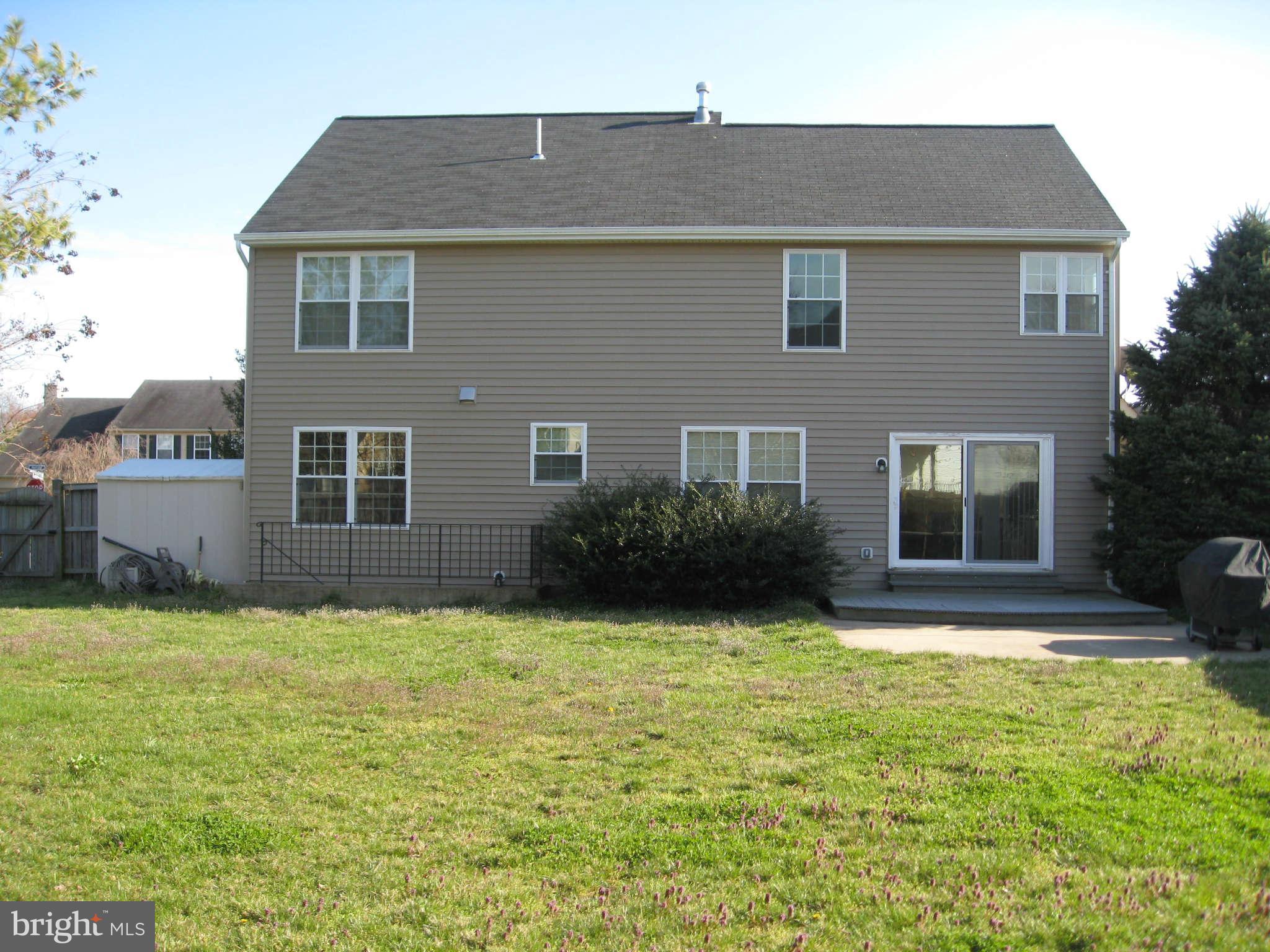 8024 Folkstone Road Manassas, VA 20111 - Photo 20 of 20 Exterior (Rear)