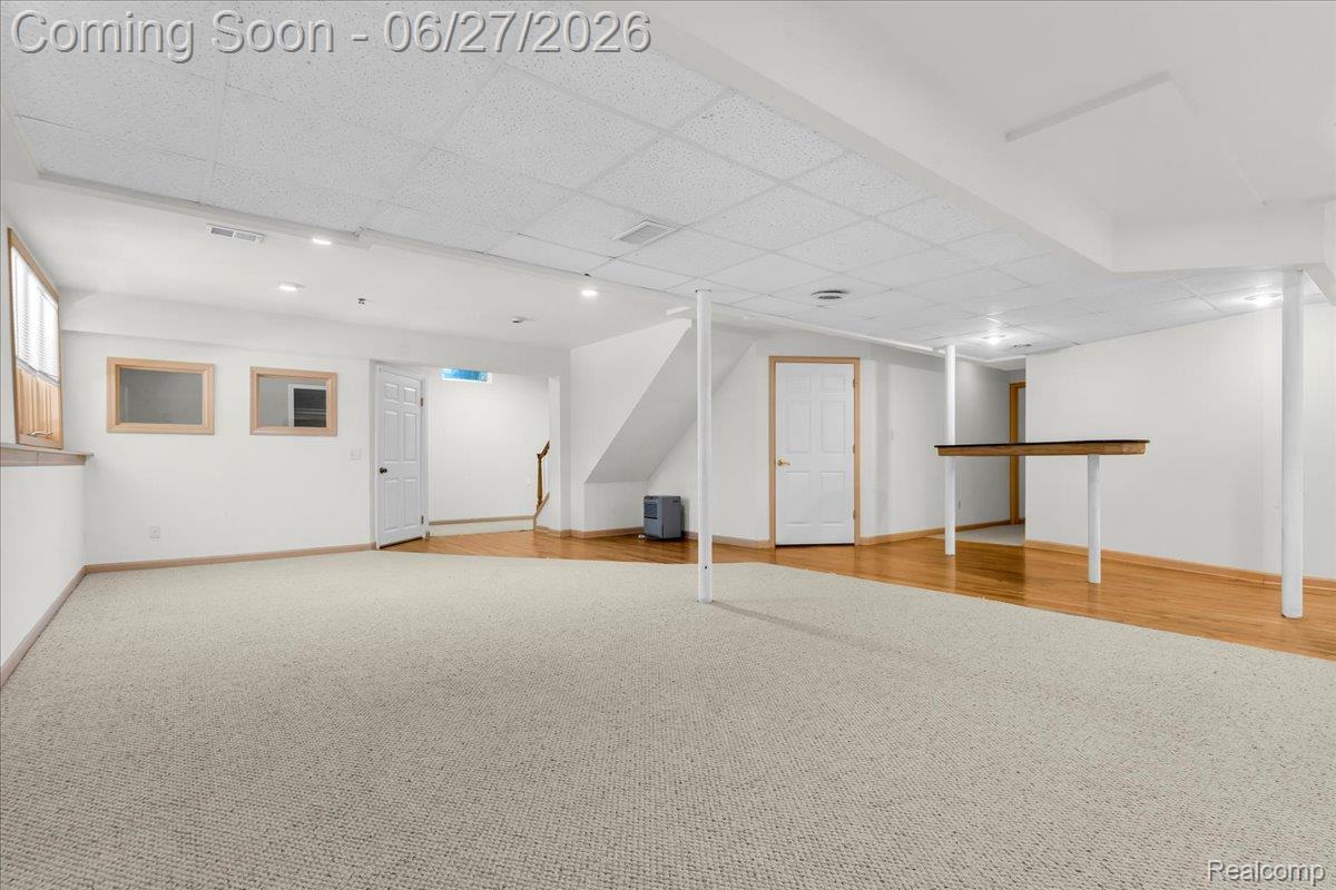 1781 Westridge Drive Rochester, MI 48306 - Photo 47 of 56 41-1781 Westridge Dr_40.jpg