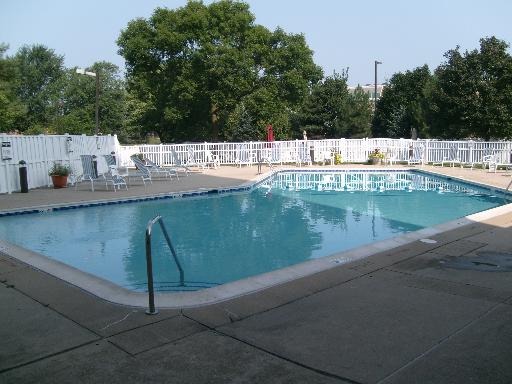 6340 Americana Drive, Unit 1019 Willowbrook, IL 60527 - Photo 15 of 21