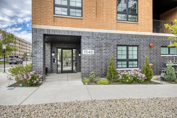 $1,250,000 | 1548 West Ardmore Avenue, Unit 2C, Chicago, IL 60660