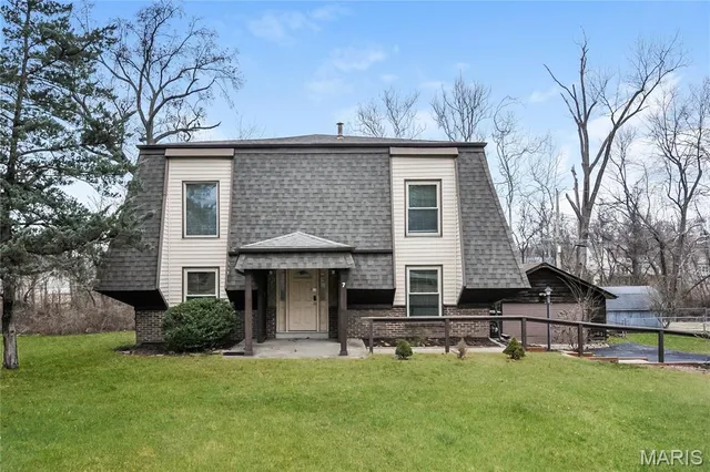 $2,825 | 7 Big Oak Drive, St. Peters, MO 63376