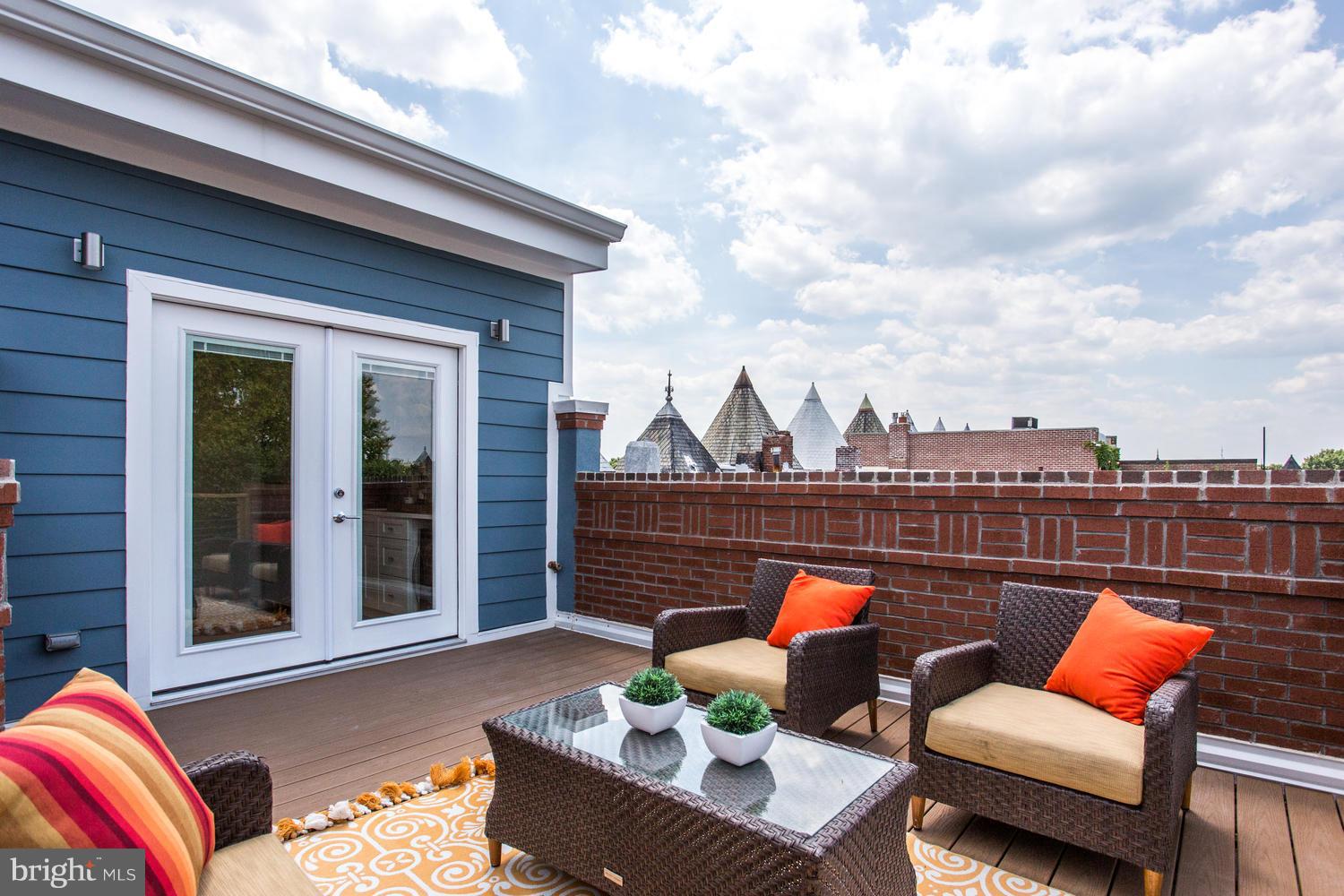 59 Randolph Place Northwest, Unit PH Washington, DC 20001 - Photo 25 of 27 a terrace view with seating space