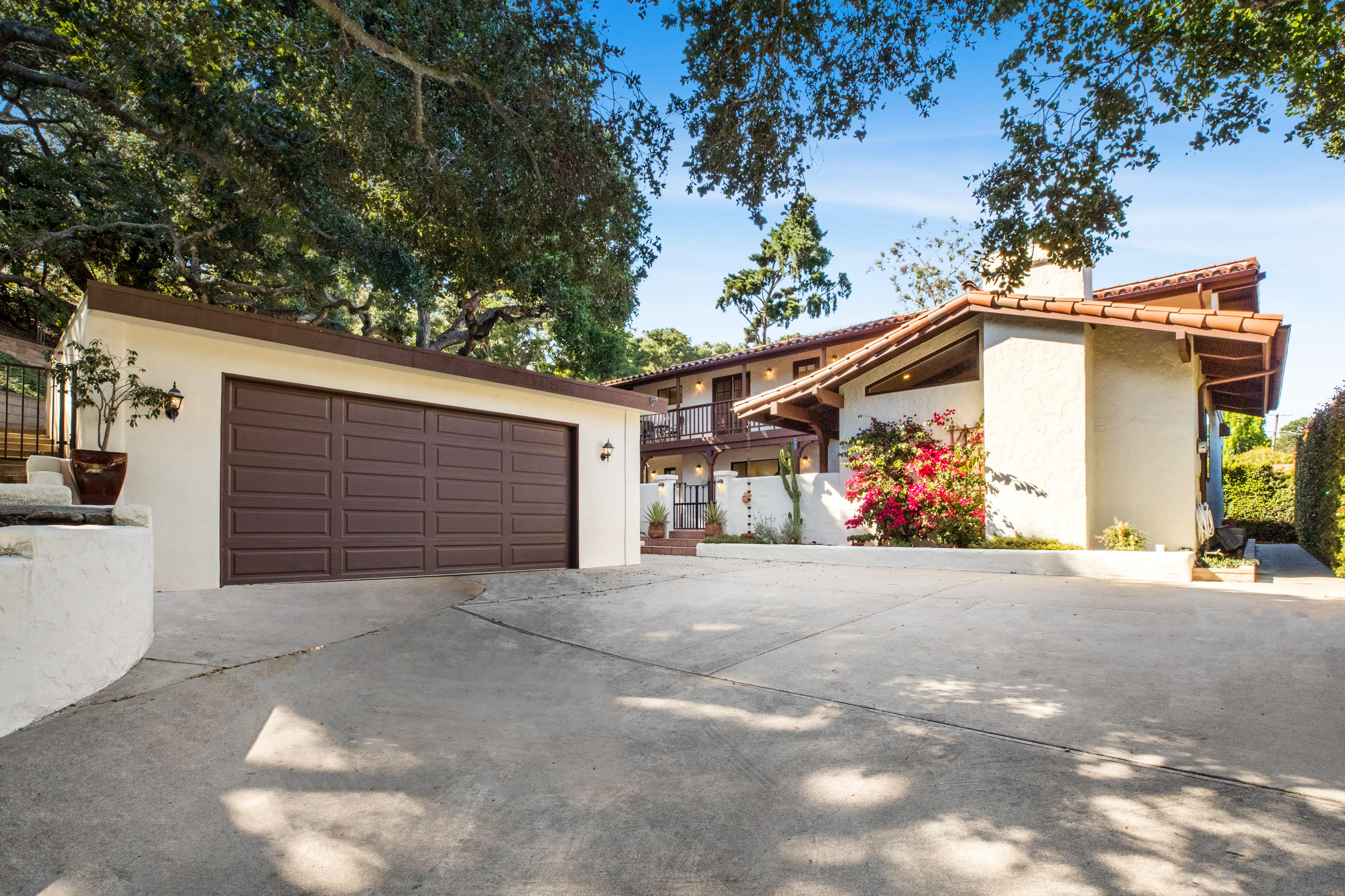 907 Fellowship Road Santa Barbara, CA 93109 - Photo 20 of 21 a view of a house with a garage