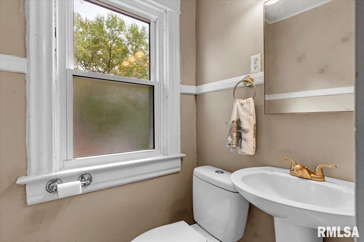 628 South State Street Springfield, IL 62704 - Photo 28 of 44