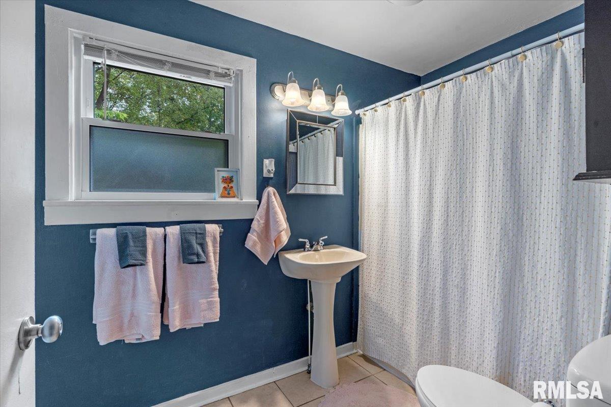 628 South State Street Springfield, IL 62704 - Photo 33 of 44