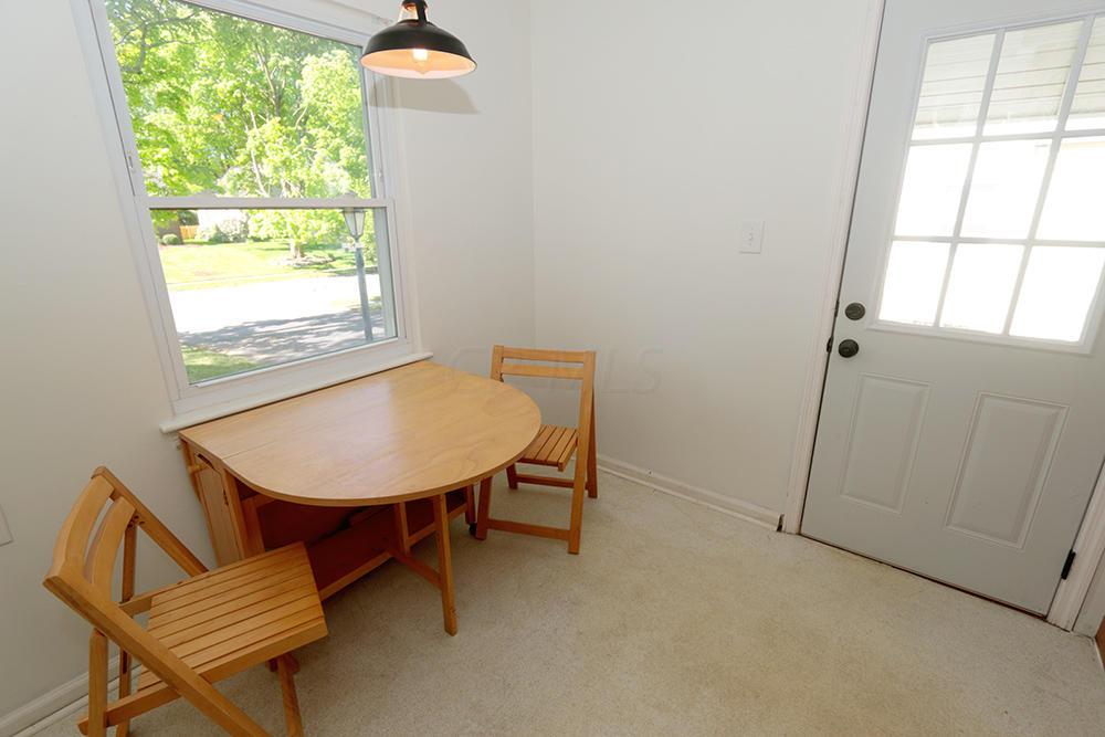 466 Chatham Road Columbus, OH 43214 - Photo 5 of 32