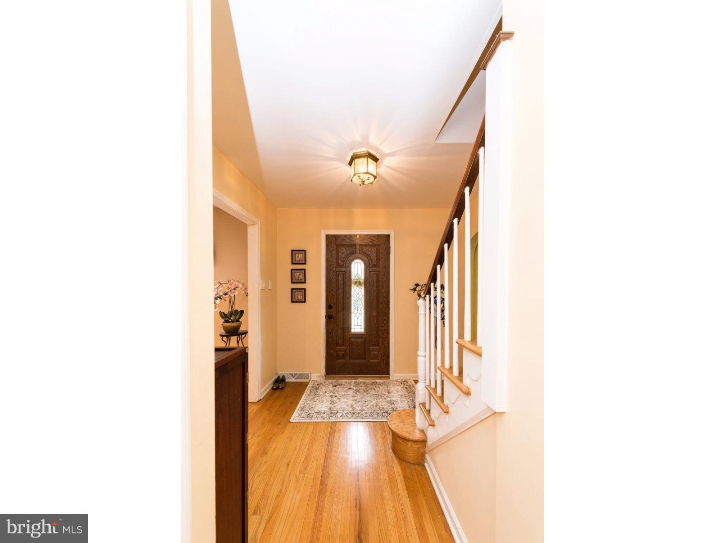 21 Grant Lane Wayne, PA 19087 - Photo 2 of 25