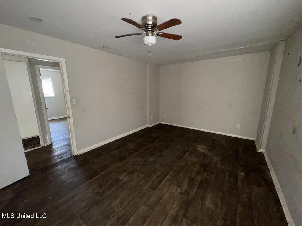 921 Westway Street Jackson, MS 39212 - Photo 8 of 15 2026_01_12_12_56_57