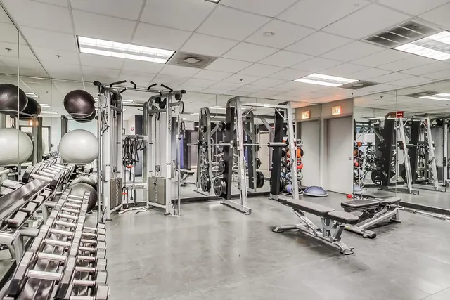 $3,500 | 500 West Superior Street, Unit 1804, Chicago, IL 60654