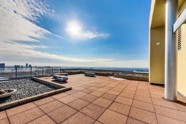 $3,500 | 500 West Superior Street, Unit 1804, Chicago, IL 60654