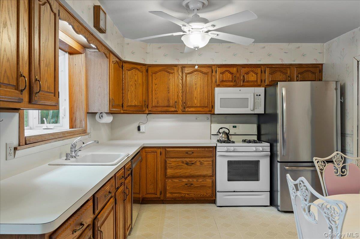 27 Meadowlark Road Rye Brook, NY 10573 - Photo 10 of 33 Gallery Image 10
