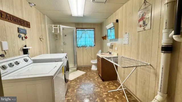 a view of walk in closet