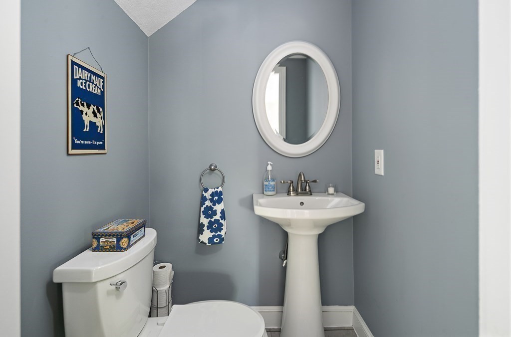 44 Spring Street Stoneham, MA 02180 - Photo 25 of 32