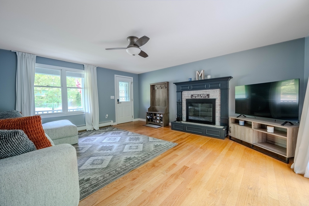 9 Brookside Road Tyngsboro, MA 01879 - Photo 6 of 41 Gallery Image 6
