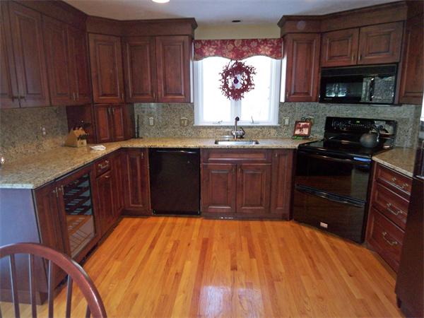 13 Rebecca Road Freetown, MA 02702 - Photo 2 of 30