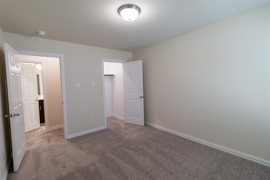 572 Ruthye Lane Pilot Point, TX 76258 - Photo 9 of 32