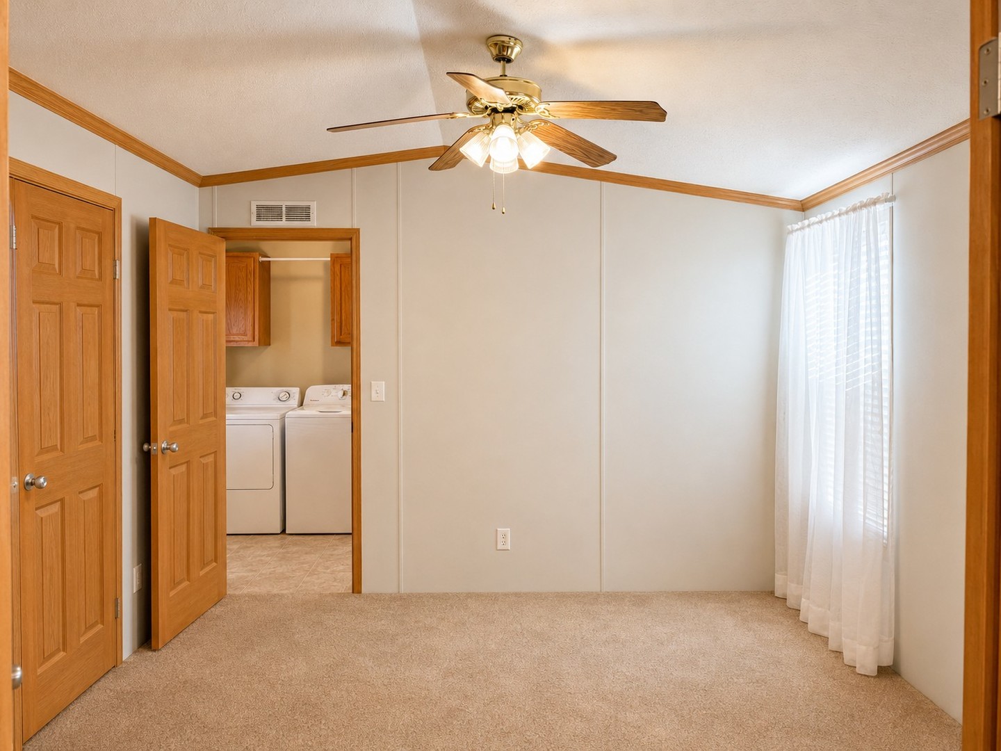 818 Peach Tree Street Urbana, IL 61802 - Photo 6 of 8