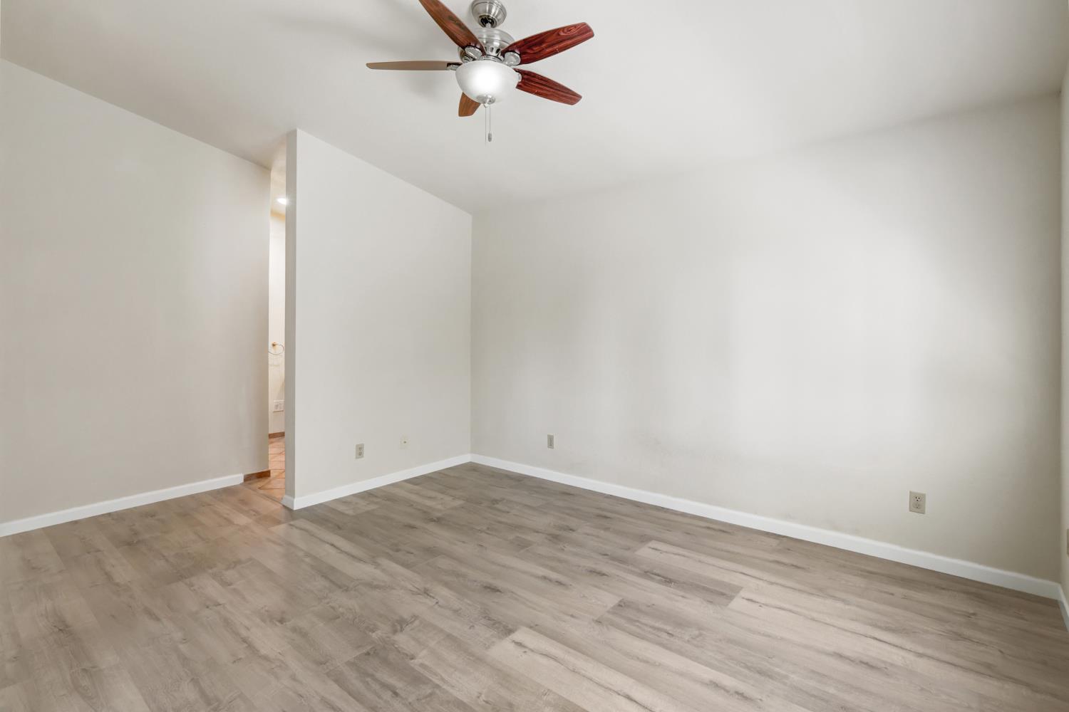 6932 Springmont Drive Elk Grove, CA 95758 - Photo 28 of 47
