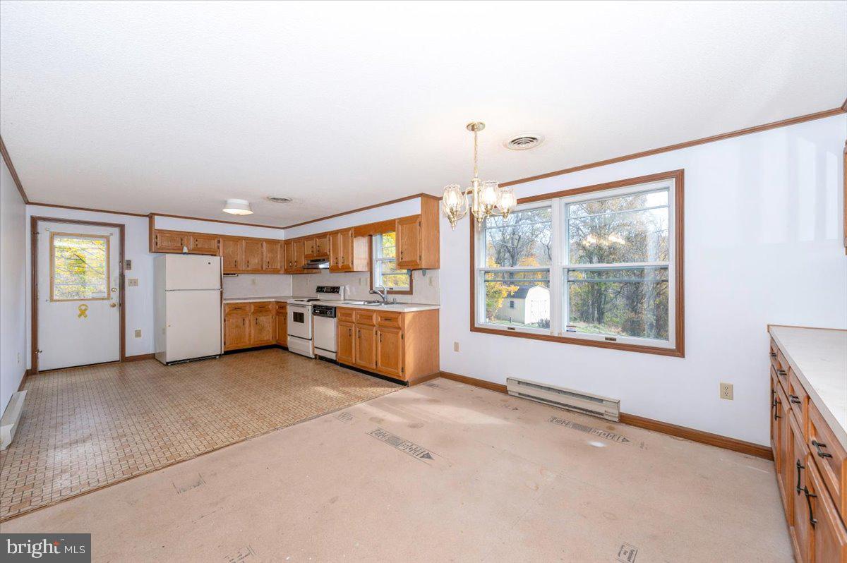 29007 Ridge Road Mount Airy, MD 21771 - Photo 13 of 50 a view of an empty room with a window