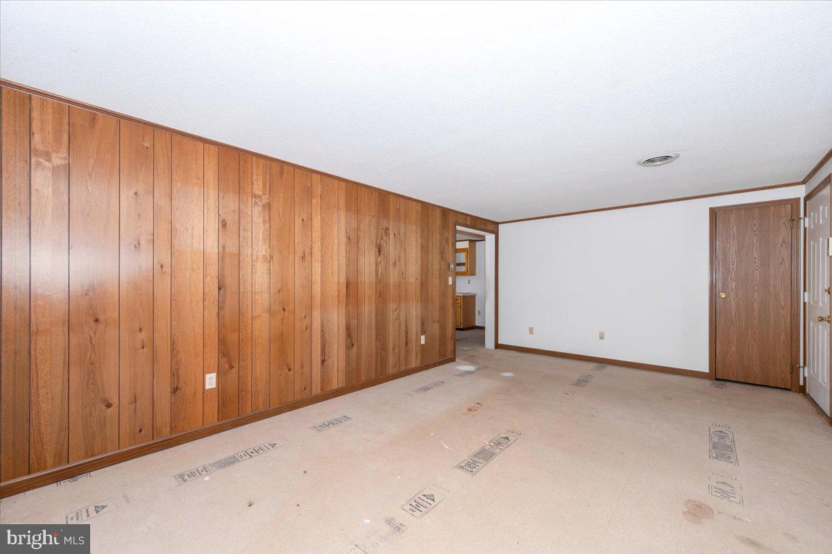 29007 Ridge Road Mount Airy, MD 21771 - Photo 21 of 50 a view of an empty room