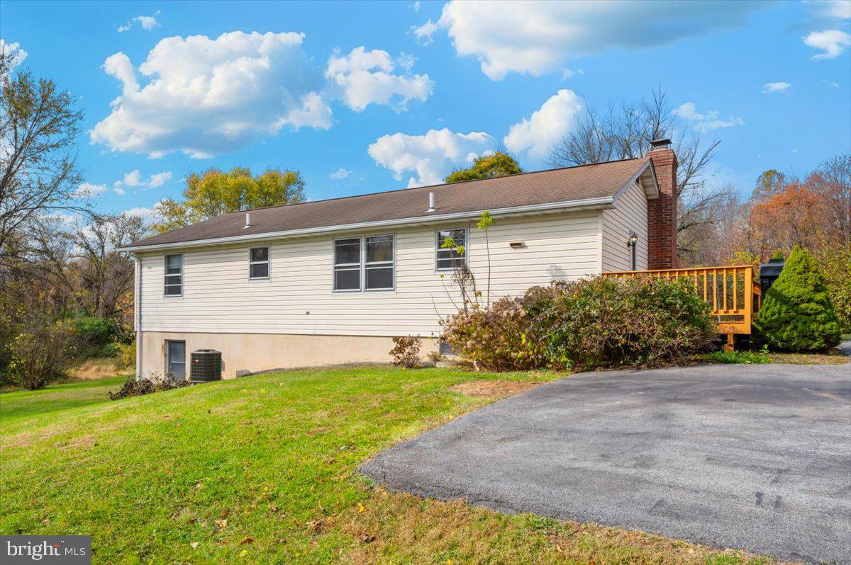 29007 Ridge Road Mount Airy, MD 21771 - Photo 42 of 50 a view of a house with backyard and garden