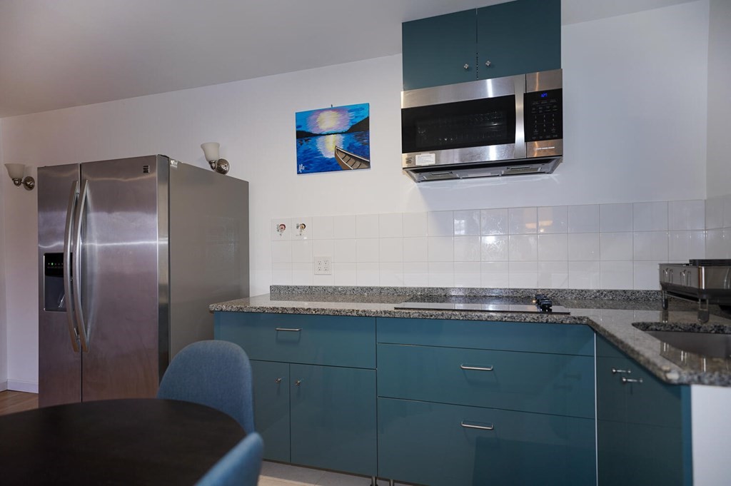 43 Jacqueline Road, Unit 10 Waltham, MA 02452 - Photo 10 of 18 Gallery Image 10