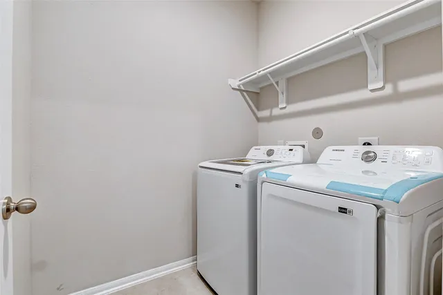 $2,700 | 10511 Snowy Ridge Lane, Rosharon, TX 77583