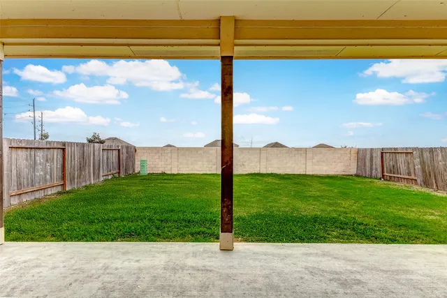 $2,700 | 10511 Snowy Ridge Lane, Rosharon, TX 77583