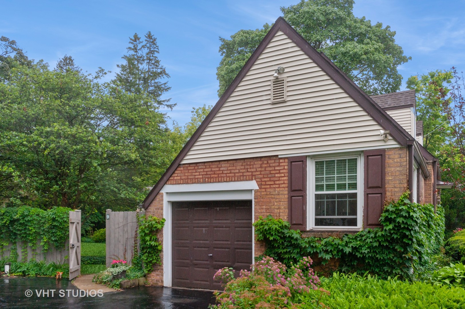 9 East Palatine Road Prospect Heights, IL 60070 - Photo 2 of 22 Gallery Image 2