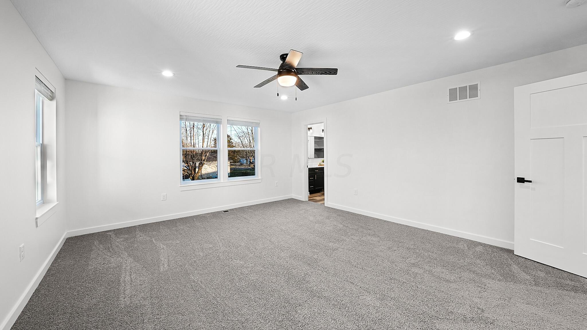 118 Inah Avenue Columbus, OH 43228 - Photo 32 of 39 DSC09653 2