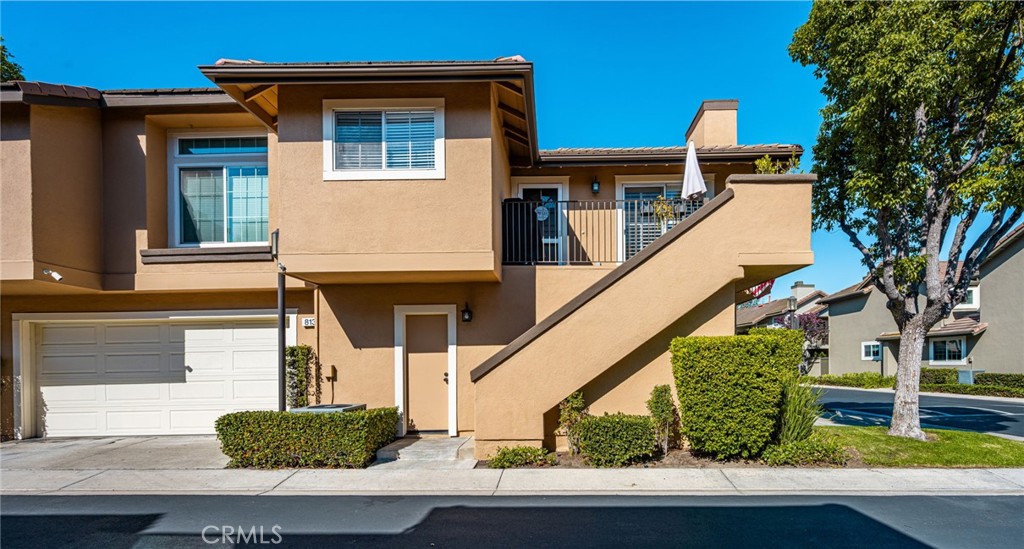 8131 East Oak Ridge Circle Anaheim, CA 92808 - Photo 2 of 33