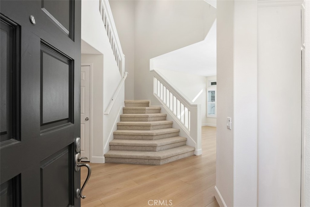6 Stoney Pointe Laguna Niguel, CA 92677 - Photo 4 of 37 a view of entryway