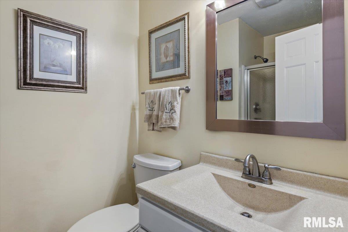 3220 Red Bud Lane Springfield, IL 62712 - Photo 18 of 47 Gallery Image 18