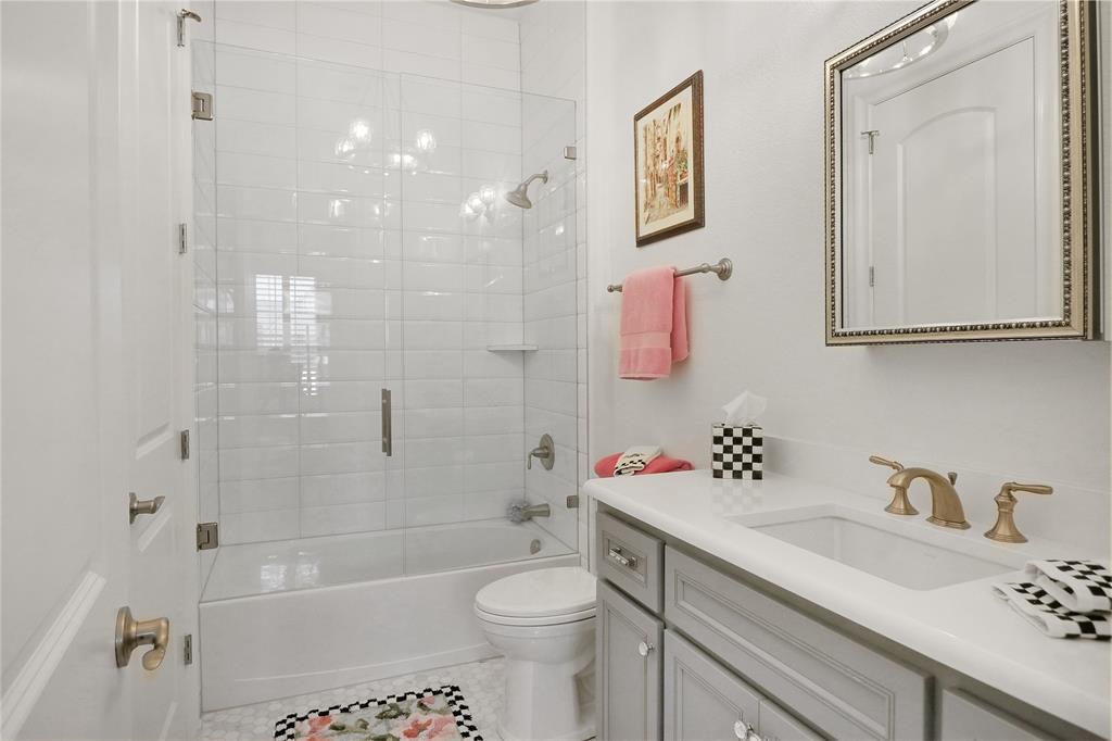 1809 Shade Tree Street Fort Worth, TX 76008 - Photo 14 of 28 2nd private full bath and walk in closet