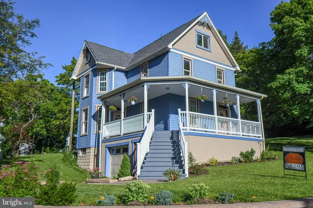 $219,000 | 115 E Street, Oakland, MD 21550