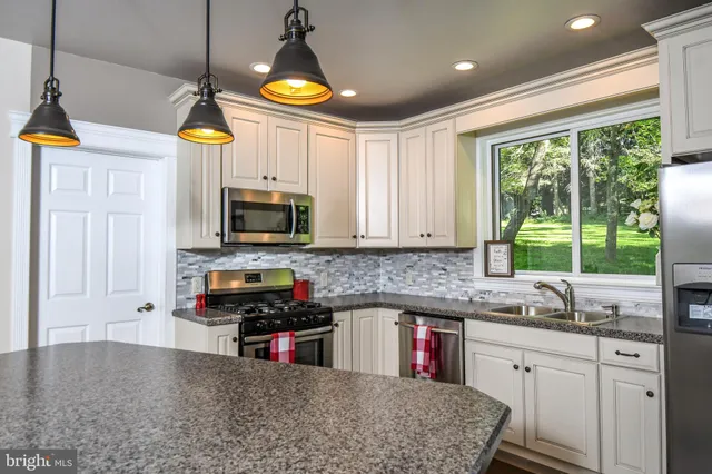 $219,000 | 115 E Street, Oakland, MD 21550