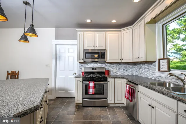 $219,000 | 115 E Street, Oakland, MD 21550