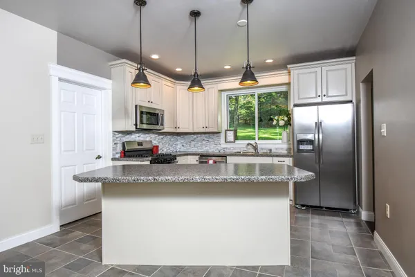 $219,000 | 115 E Street, Oakland, MD 21550