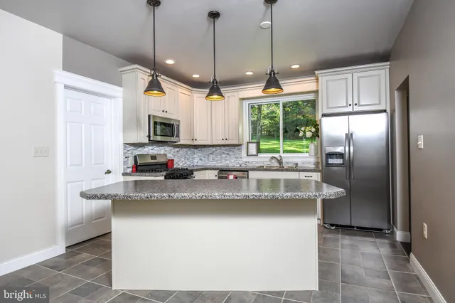 $219,000 | 115 E Street, Oakland, MD 21550