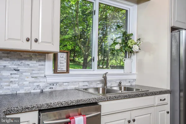 $219,000 | 115 E Street, Oakland, MD 21550