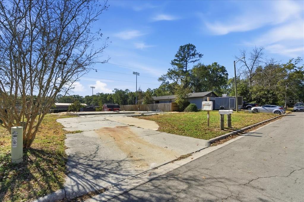 8203 Southwest 13th Road Gainesville, FL 32607 - Photo 18 of 24