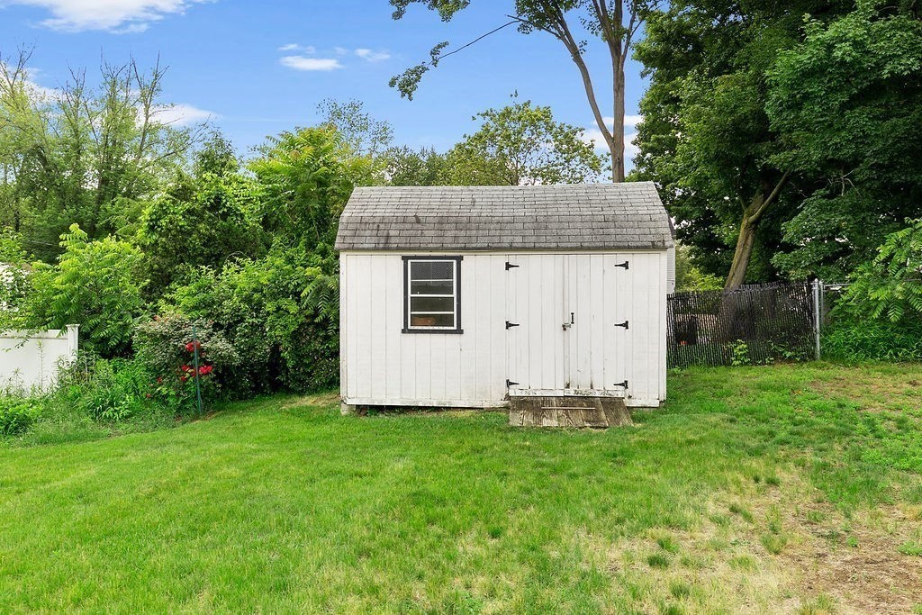 116 Cross Road Haverhill, MA 01835 - Photo 6 of 38 Gallery Image 6