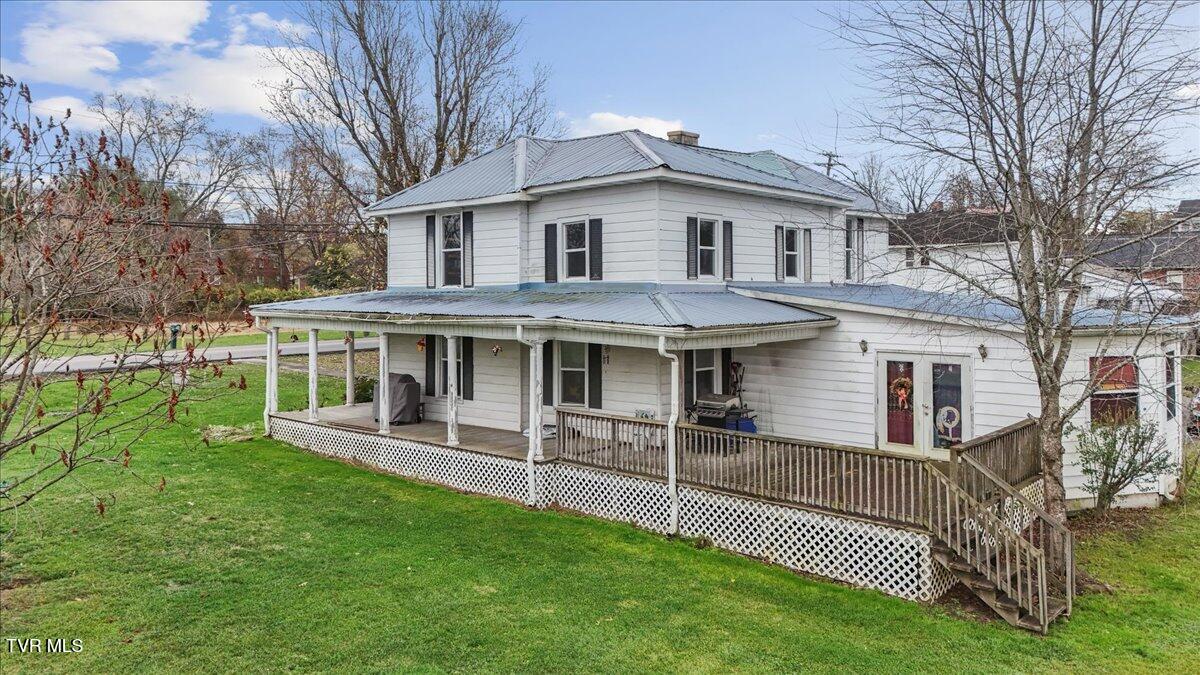 104 Maple Street Glade Spring, VA 24340 - Photo 35 of 42 39-DJI_20241121115227_0816_D