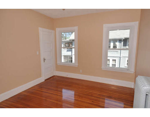 4 Bradford Road, Unit 1 Watertown, MA 02472 - Photo 6 of 18 Gallery Image 6