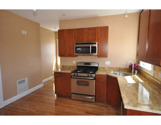 4 Bradford Road, Unit 1 Watertown, MA 02472 - Photo 9 of 18 Gallery Image 9